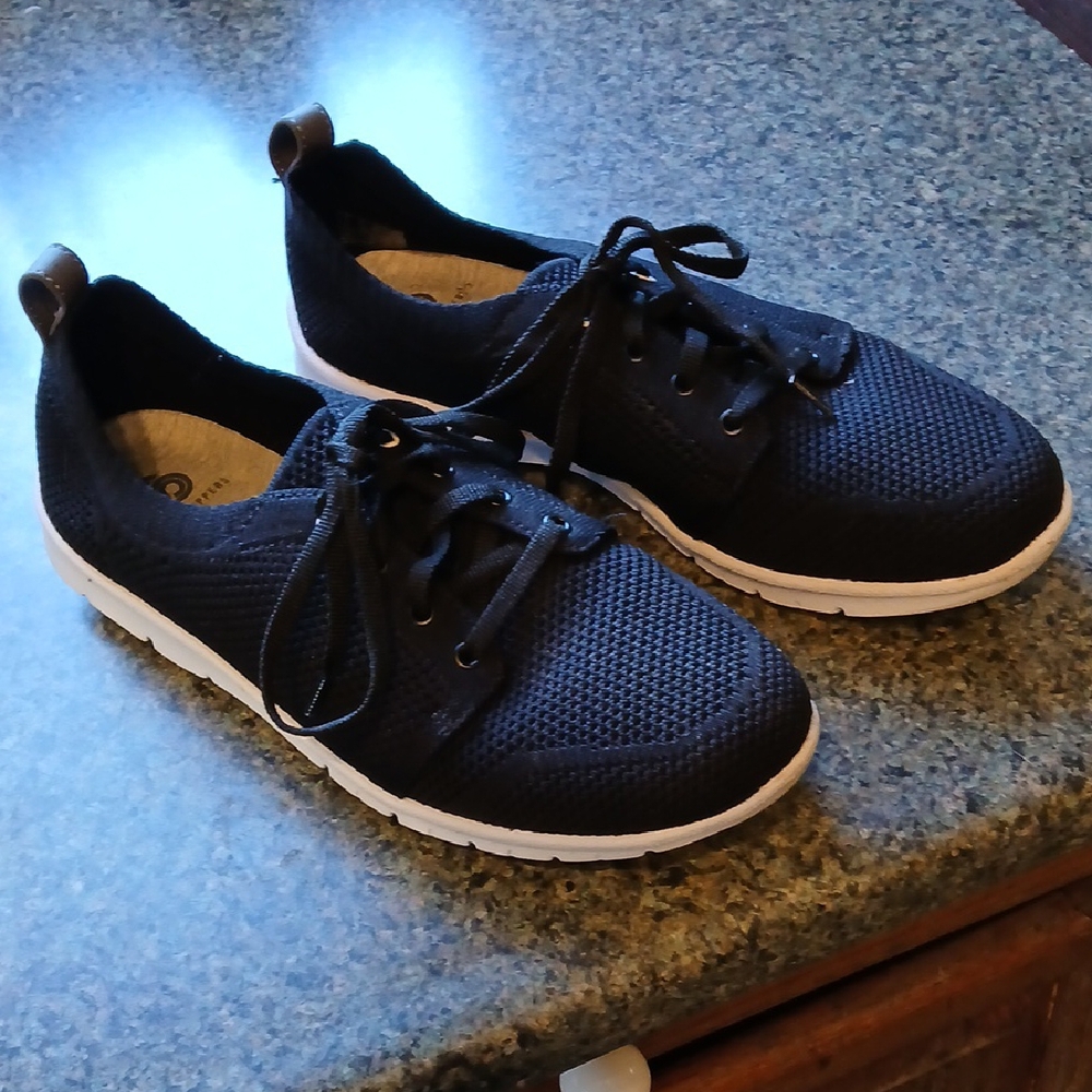 Clarks Cloudsteppers Black Sneakers
